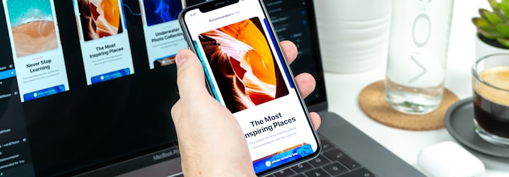 展示团队在现代化办公室中协作完成项目的场景